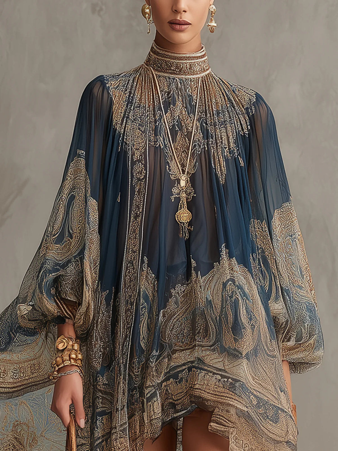 Abito Mini Irregolare in Chiffon con Stampa Barocca Blu Navy e Collo Alto
